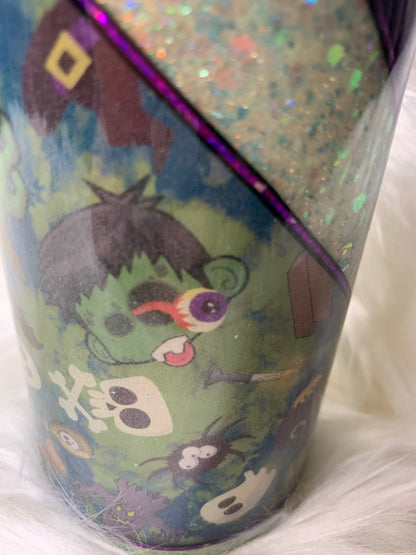 20 oz Vinyl V Split glitter cup that glows in the dark