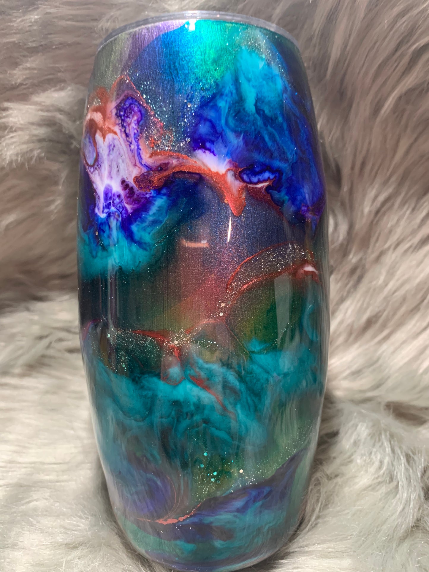 25oz Stemless Wine Tumbler with alcohol ink swirl and glow