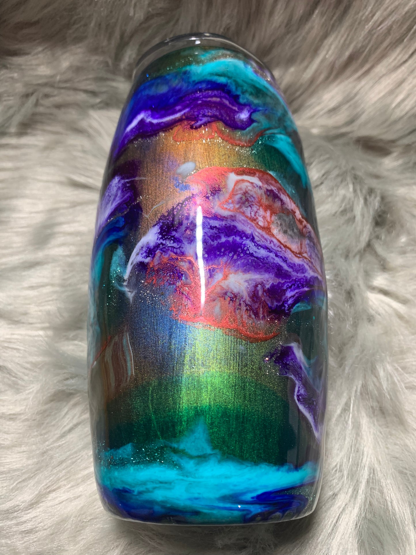 25oz Stemless Wine Tumbler with alcohol ink swirl and glow