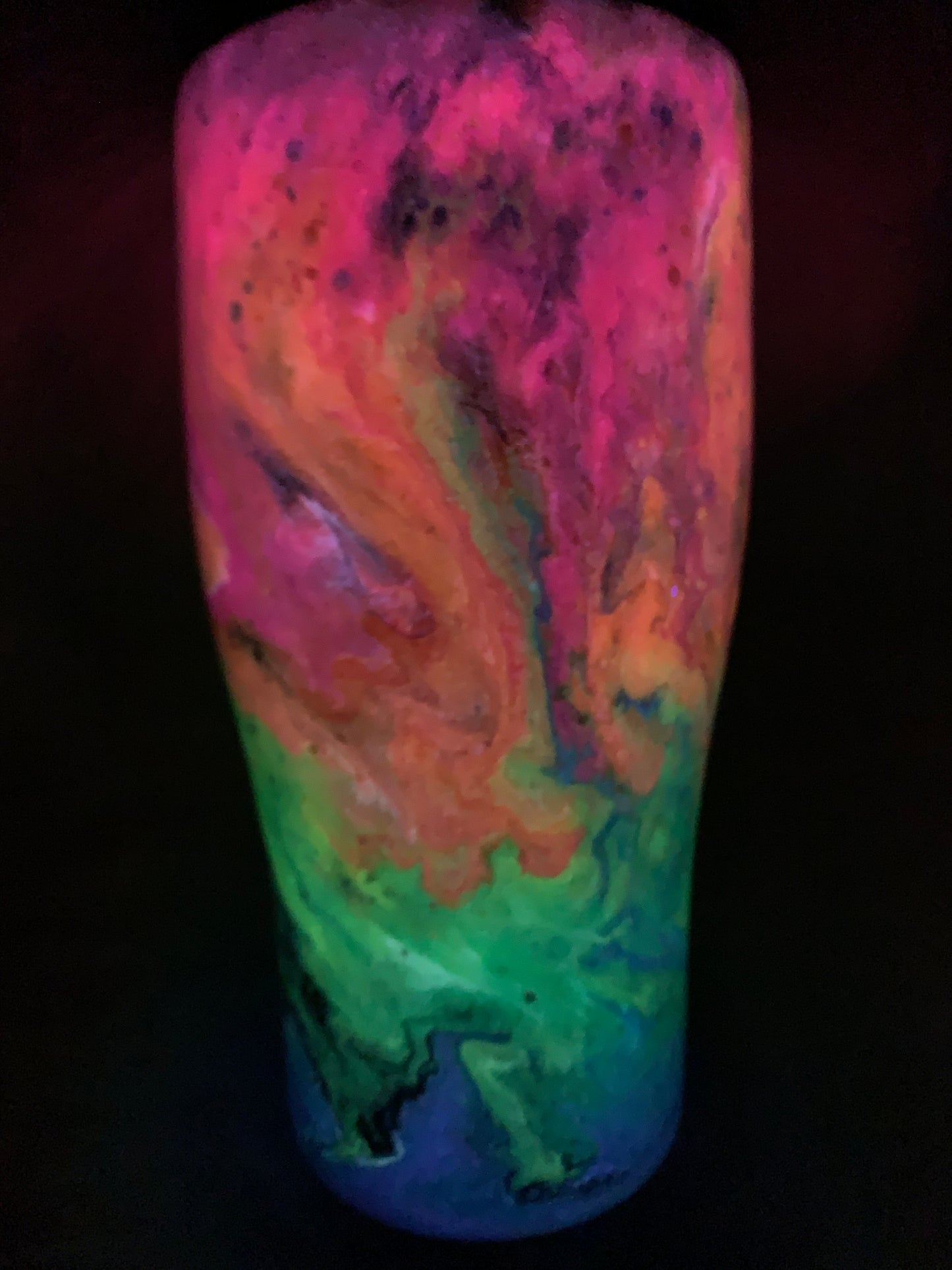 30 oz Modern Curve Neon Color Melt