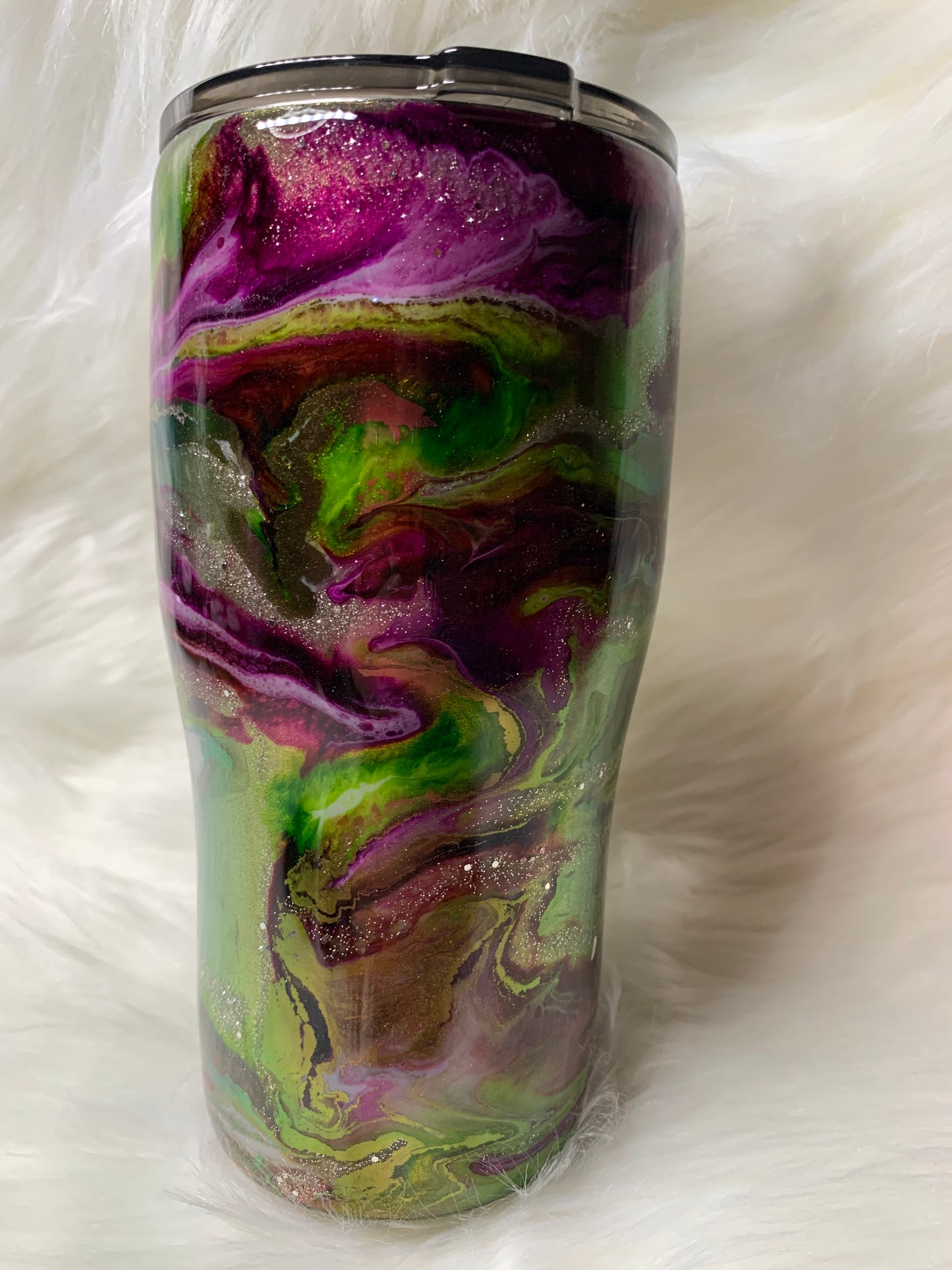 20 oz Modern Curve Alcohol Swirl with glow