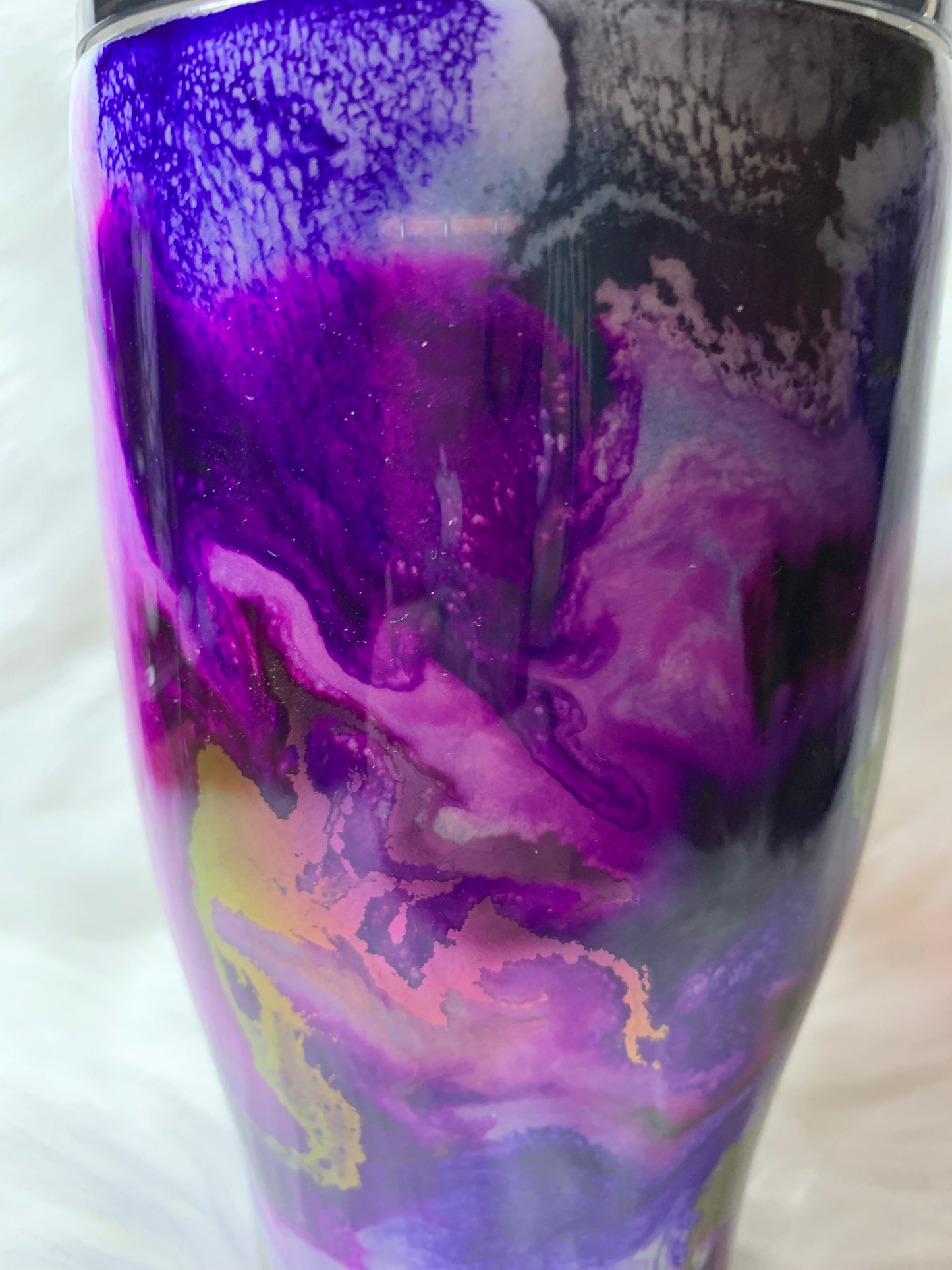 24 oz Modern Curve Tumbler in purples with purple glow